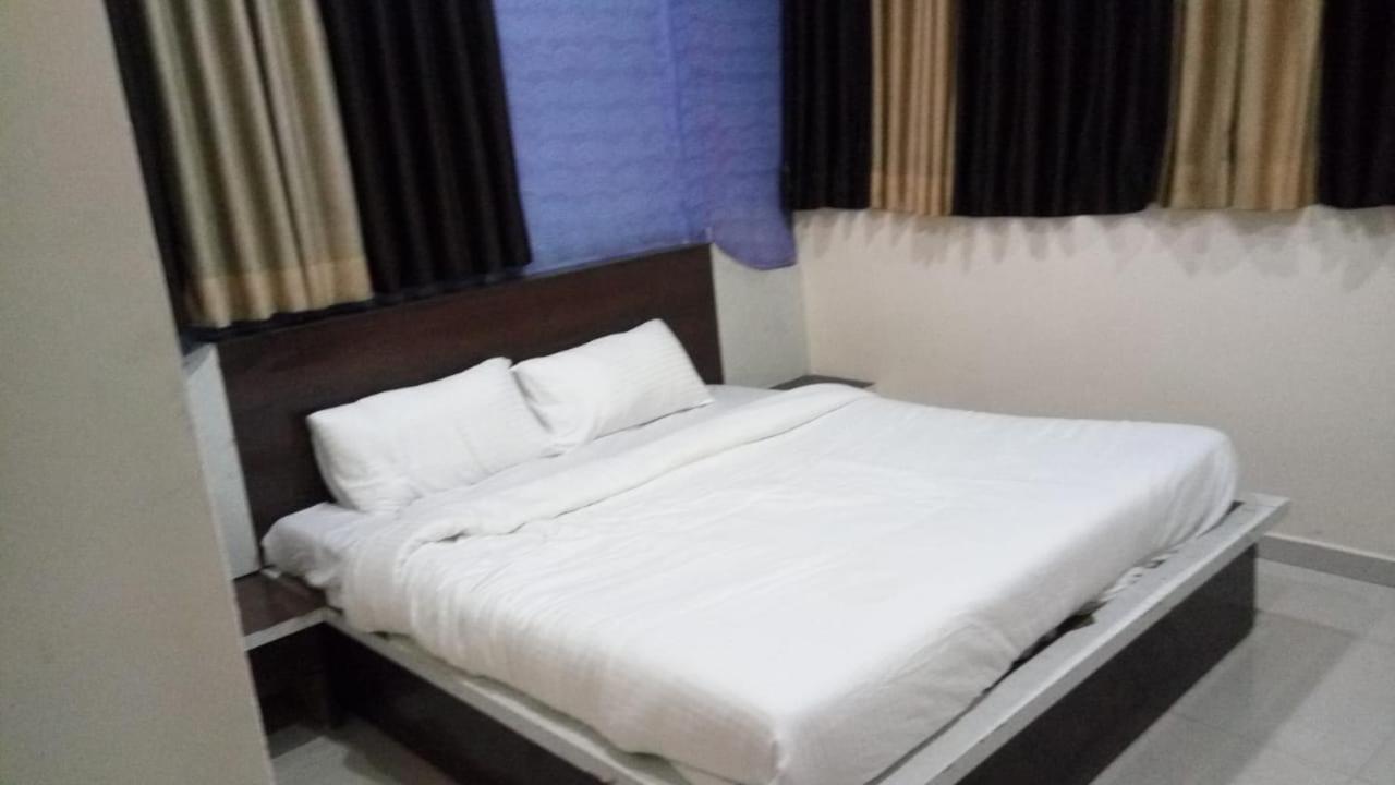 Hotel Swell Ahmedabad Exterior foto